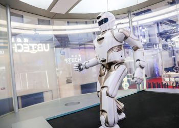 How Do You Value a Company Building the Future? Valuation Multiples and Benchmarks in Robotics