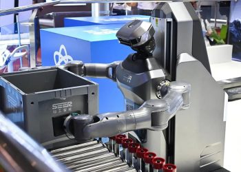 Will the “Robotics as a Service” Model Become the Dominant Path for Humanoid Deployment?